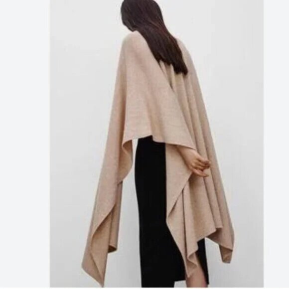 Aritzia Babaton Lenny Wool Cashmere Shawl Cape Cardigan Tab Beige Small/Medium - Picture 3 of 8